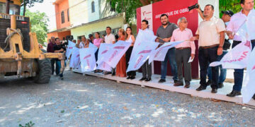 Inicia alcalde Lalo Gattás nueva obra asfáltica en la Ampliación Las Playas