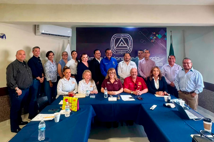 Albercas del CEDIF 2 y CEDIF 3, una opción de sana convivencia durante estas vacaciones de Verano