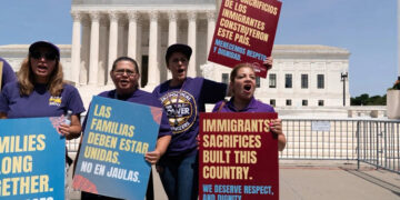 Frena Corte orden de Trump para anular ciudadanía por nacimiento