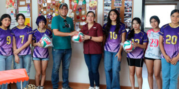 Impulsa Patty Chío talento deportivo de niñas volibolistas