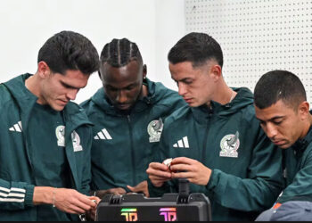 Tricolor devuelve relojes tras polémico regalo recibido