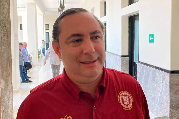 Ojeda descarta guerra por espectaculares en Nuevo Laredo