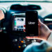 Uber exhibe tarjetón; Didi sigue bajo amparo