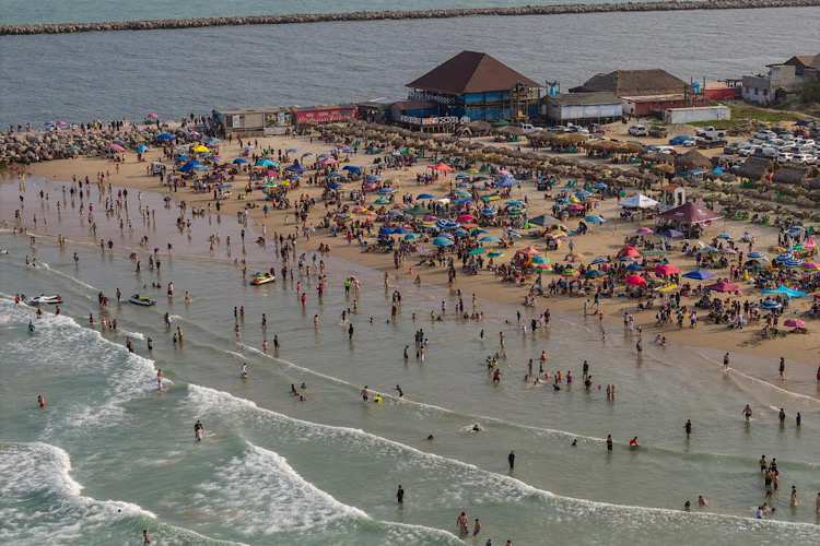 Vacaciones dejan siete fallecidos en carreteras y playas