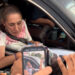 Reclamos cercan a Sheinbaum y bloquean salida en Tampico