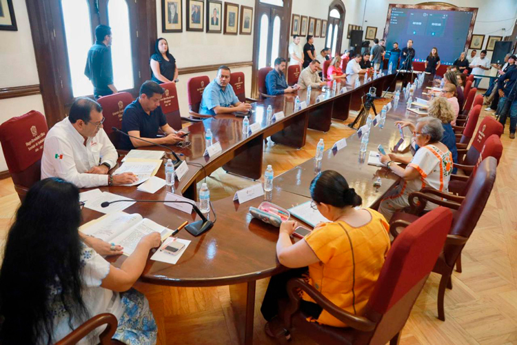 Propone alcalde Lalo Gattás predial sin aumento para 2027