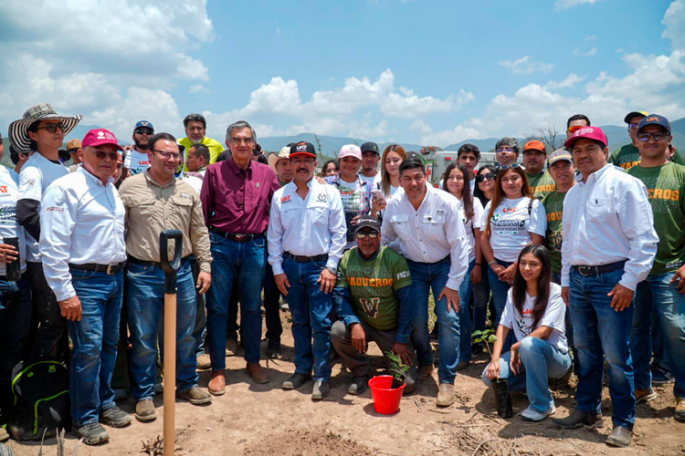 Contará la UAT con más y mejores edificios e infraestructura en Nuevo Laredo