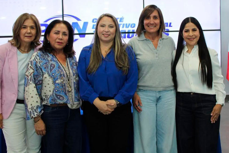 Gloria Garza integra figuras y arma órgano interno y el CDE del PAN