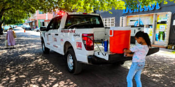 Permanece activo operativo de hidratación en Nuevo Laredo