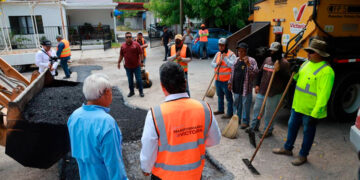 Retoma Gobierno de Victoria trabajos de bacheo en la calle Zaragoza