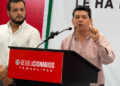 En el marco del Día del Bombero, Lalo Gattás entrega gran camión equipado