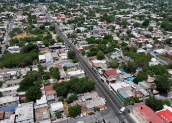 Carmen Lilia transforma importante vialidad al oriente de NLD