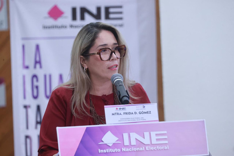 Choque de Alito con INE erosiona confianza