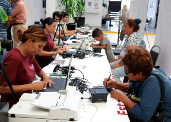Supervisa Patty Chío módulo de credencialización del Servicio Universal de Salud