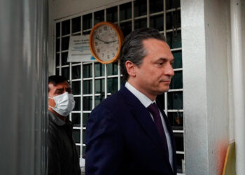 En noviembre se restringirán celulares en primarias y secundarias