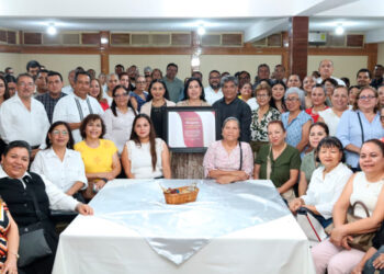 Reconocen a Patty Chío como un pilar de la Transformación educativa