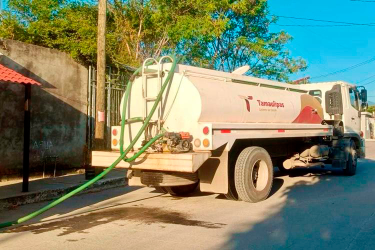 Llevar agua en pipas cuesta millones cada año: CAPSET,