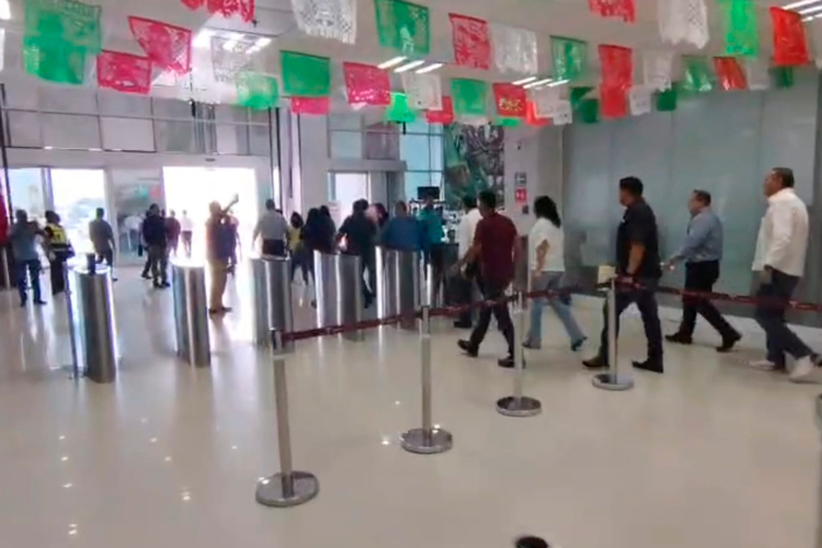Torre Bicentenario evacúa dos mil personas exitosamente