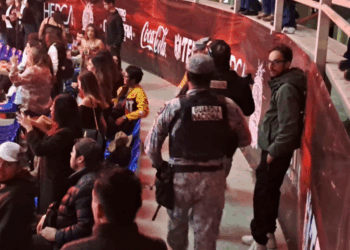 Sorprenden Ferzas Federales en concierto de Remmy Valenzuela