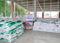 Entrega Carmen Lilia minerales a ganaderos