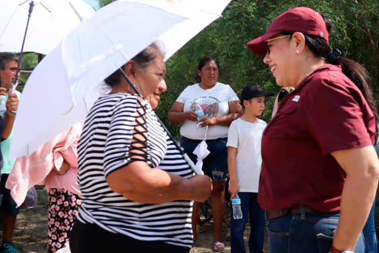 Le cumple Patty Chío a las familias de Tantoán Viejo
